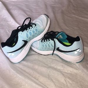 Nike Womens Air Zoom Pegasus 31 Running Shoes